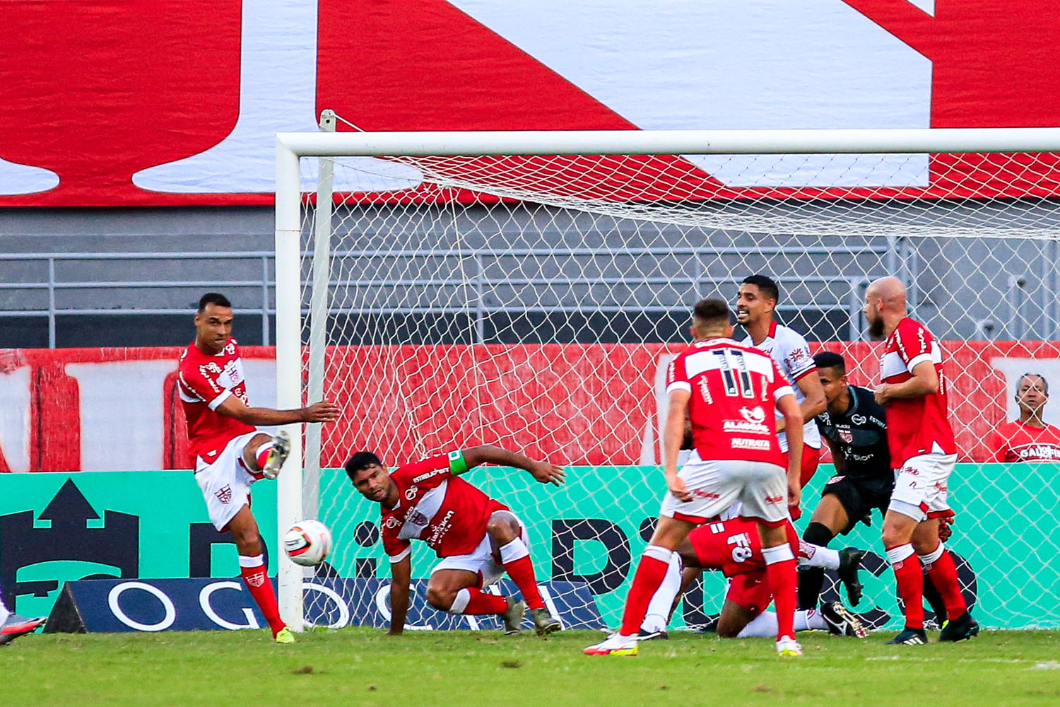 Quatro das cinco vitórias do CRB na Série B vieram sob comando de Daniel