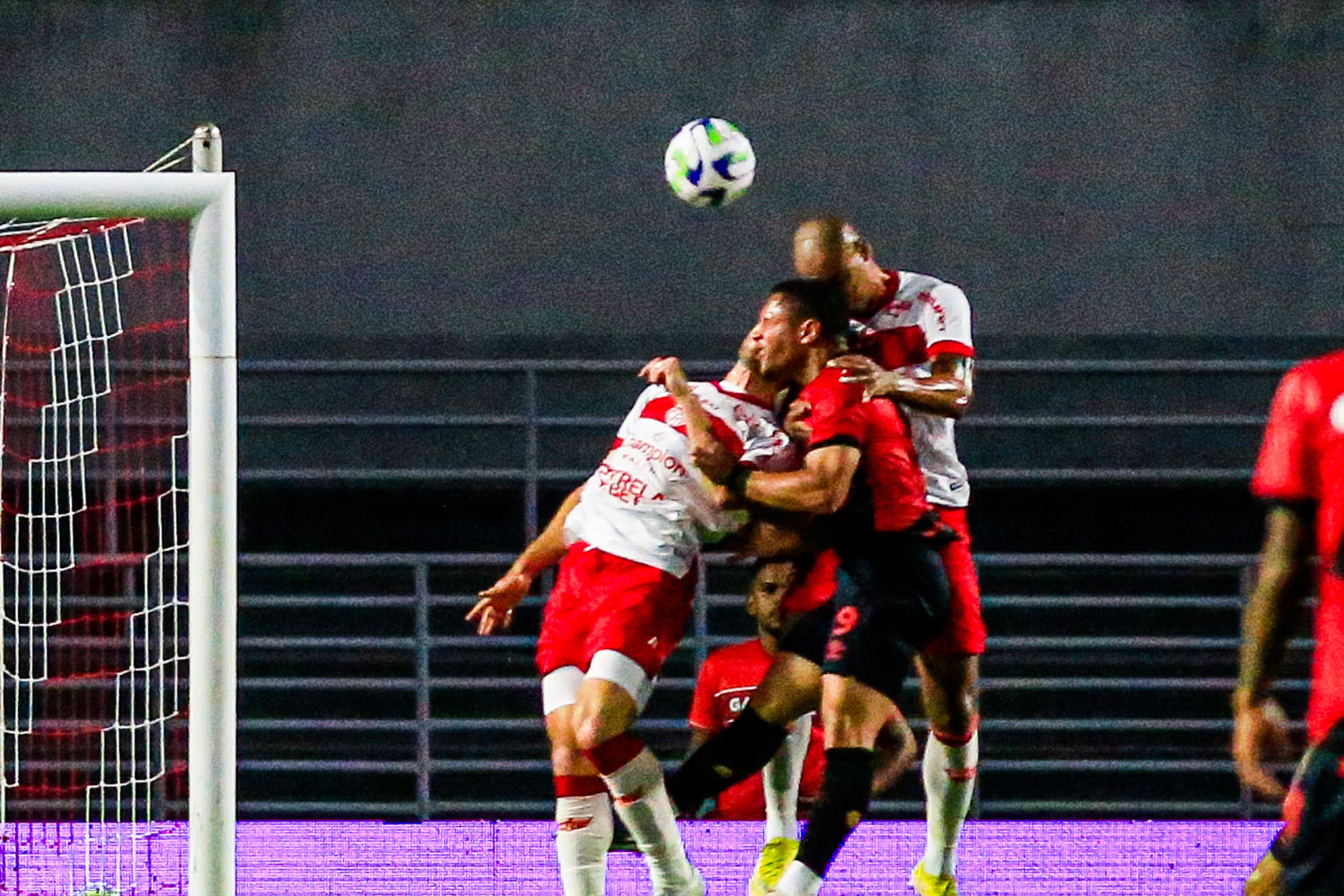 CRB vence Athletico e larga em vantagem na 3ª fase da Copa do Brasil