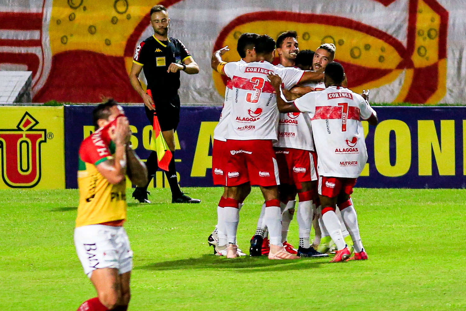 CRB atropela o Brusque e chega à vice-liderança da Série B: 3 a 0