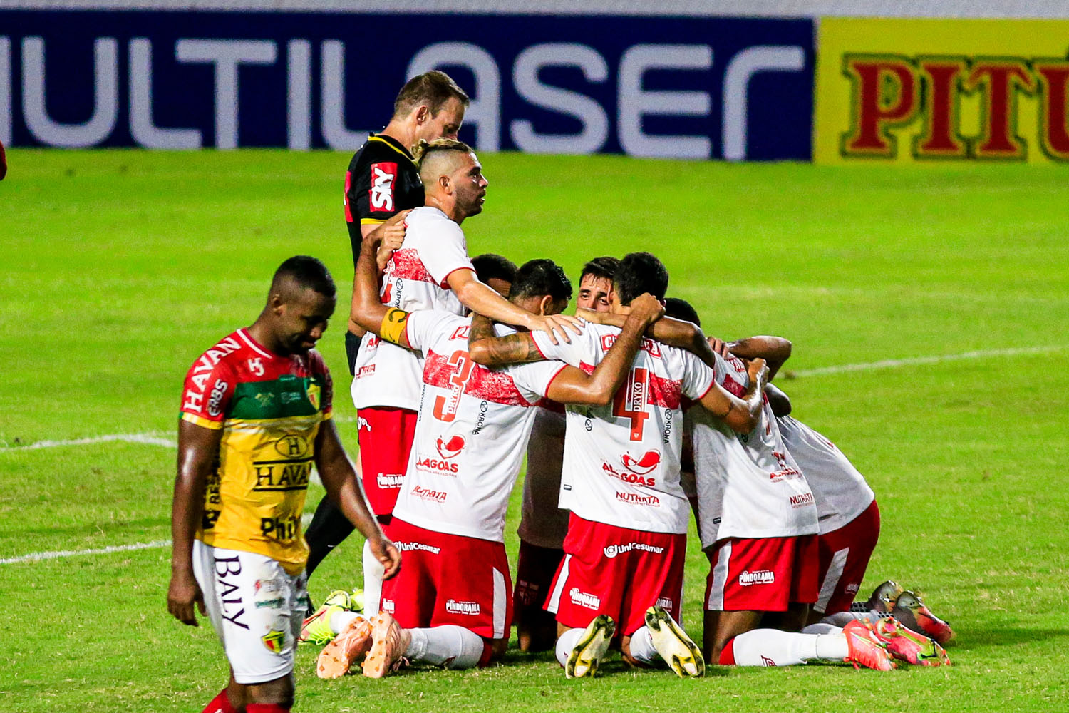 Elenco do CRB quer fazer história no clube com um possível acesso
