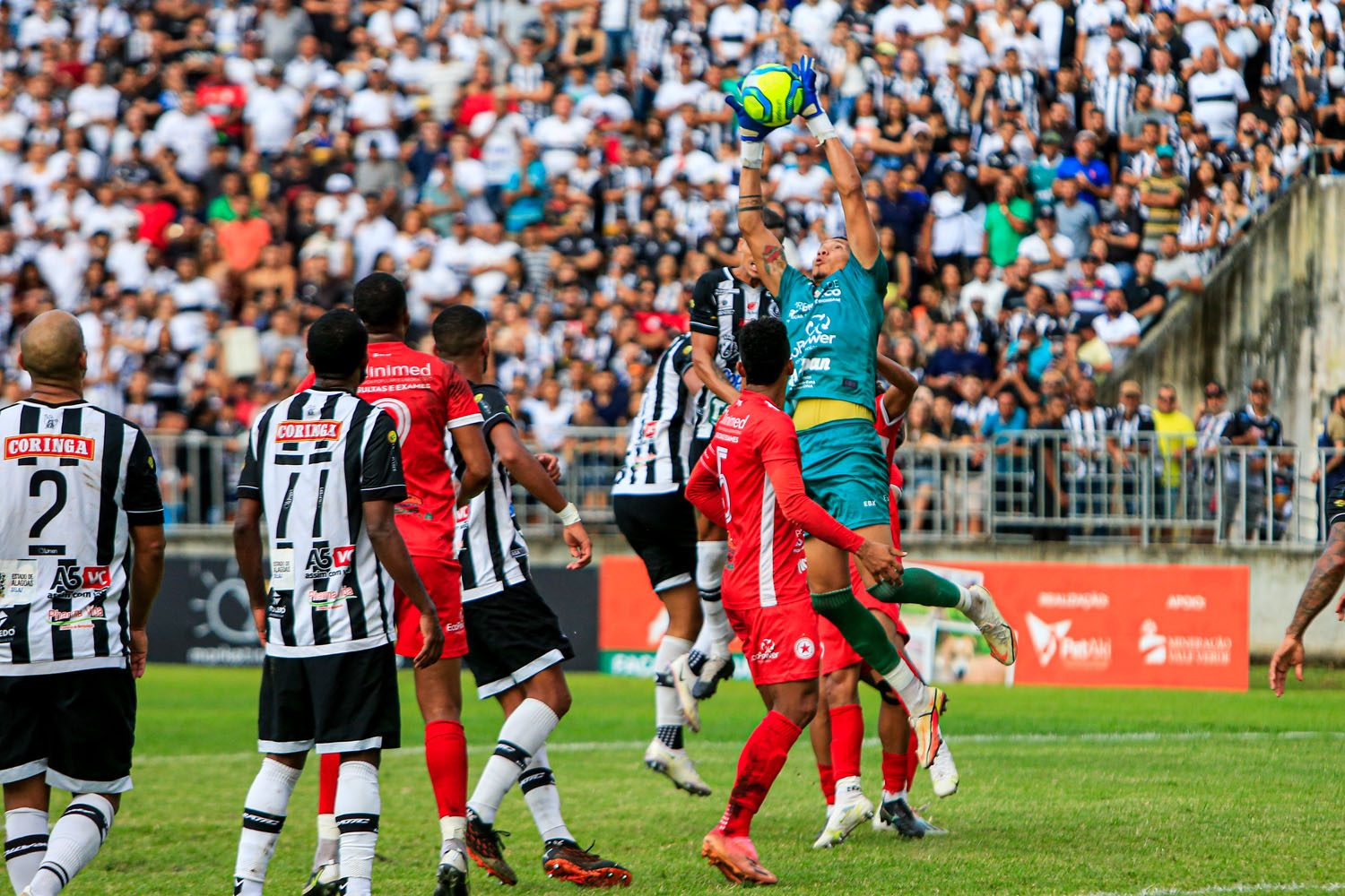 Com empate por 0 a 0, classificado teve que ser definido nos pênaltis