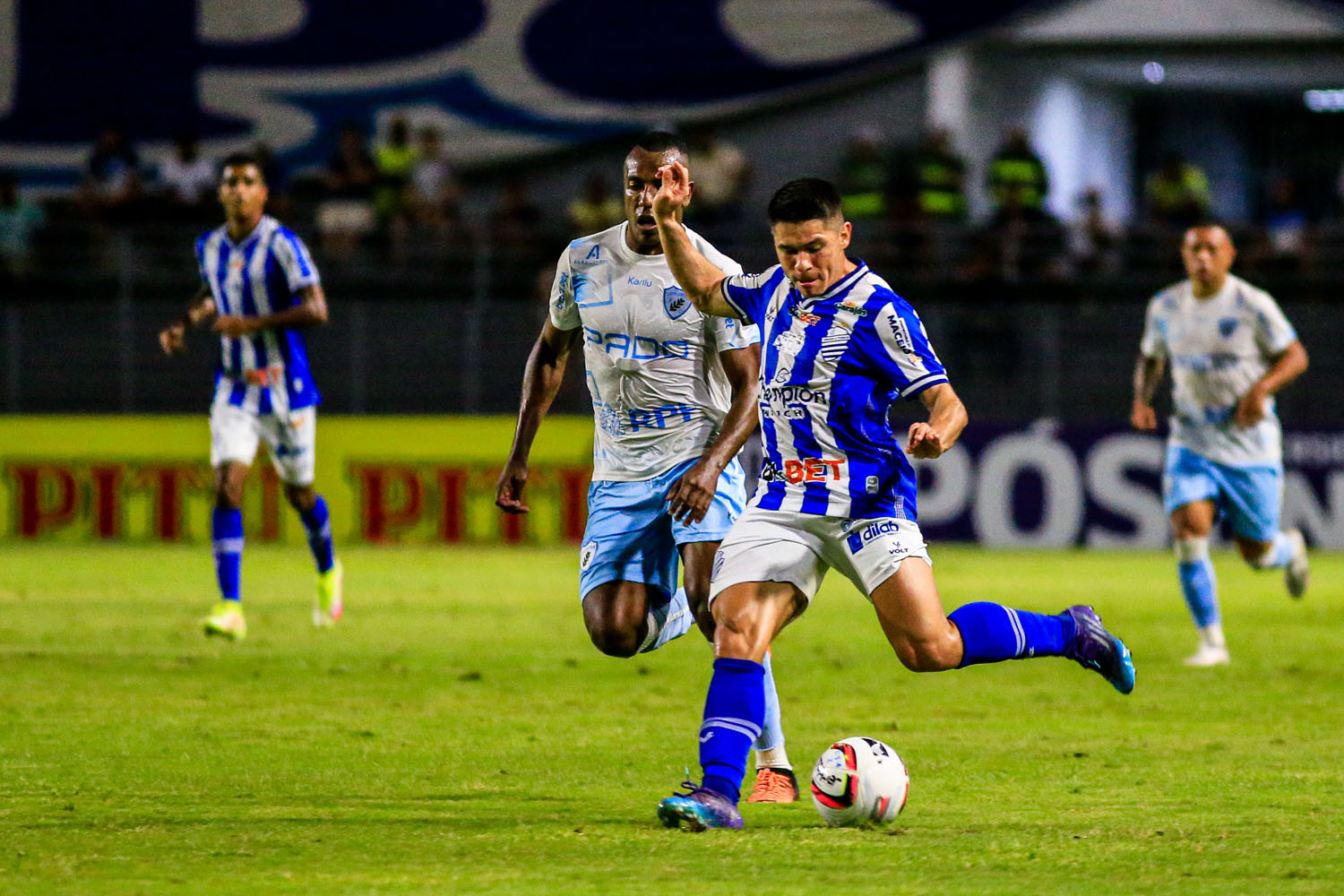 Em noite desastrosa, CSA perde para o Londrina e se aproxima do rebaixamento: 1 a 0