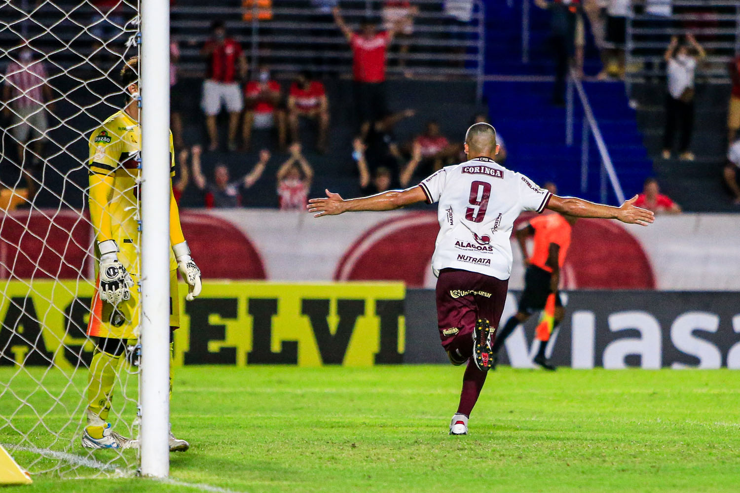 Nas graças da torcida, Anselmo Ramon tem nove gols pelo Galo