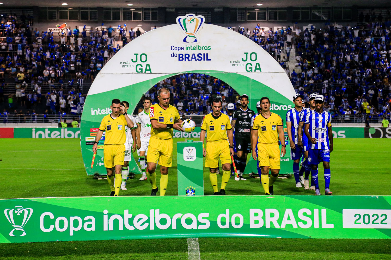 CSA faz péssima partida e assiste ao América-MG abrir vantagem de 3 a 0 na Copa do Brasil