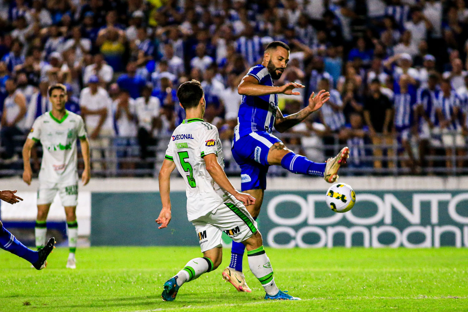 CSA faz péssima partida e assiste ao América-MG abrir vantagem de 3 a 0 na Copa do Brasil