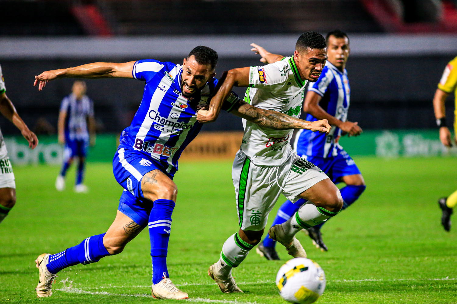 Primeiro tempo no Trapichão foi muito equilibrado