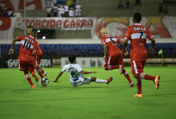 Murici vence o Galo por 3x1 e briga por vaga nas semifinais do Alagoano 