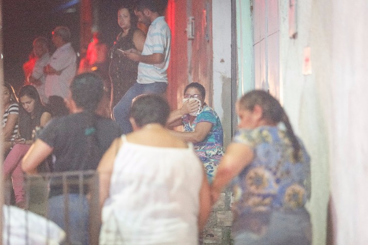 Corpo de Bombeiros usou 26 mil litros de água para controlar as chamas