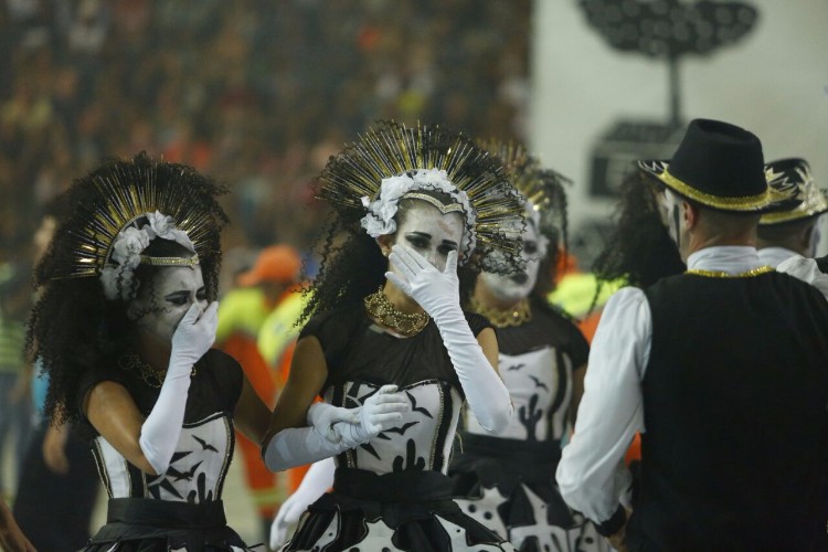 Quadrilha Luar do Sertão é a primeira finalista a se apresentar no último dia do Forró & Folia