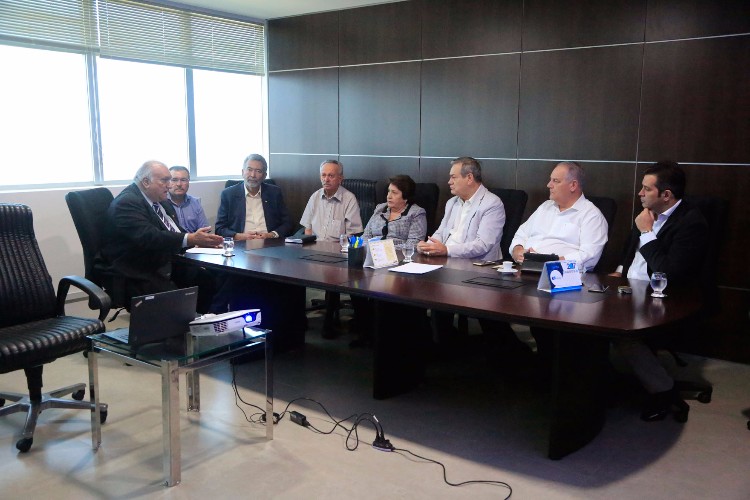 Encontro com ministro, deputados e senadores debateu proposta de rezoneamento para 2018