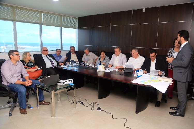 Encontro com ministro, deputados e senadores debateu proposta de rezoneamento para 2018