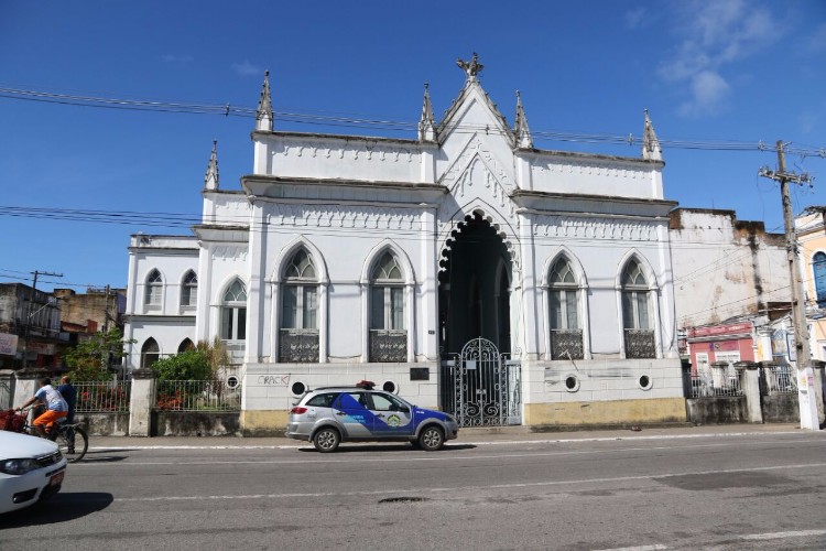 Prédio da prefeitura é saqueado