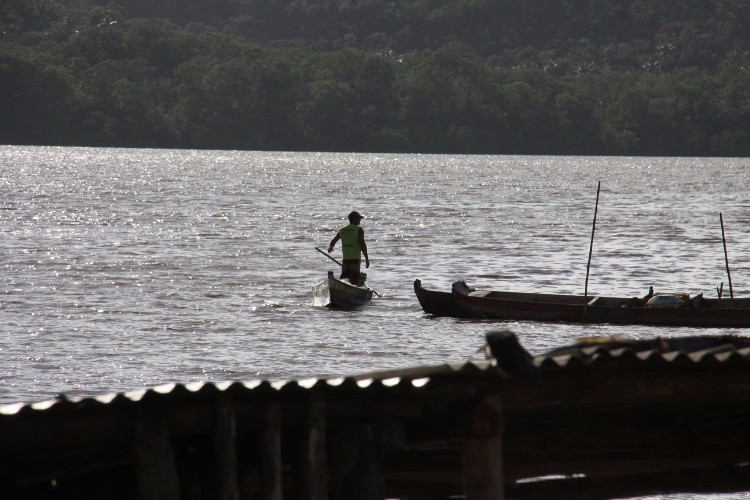 Devido a chuva, a água da lagoa, que antes possuía teor 12 PPM, está doce