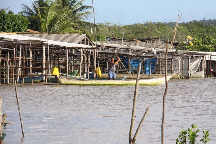 Devido a chuva, a água da lagoa, que antes possuía teor 12 PPM, está doce