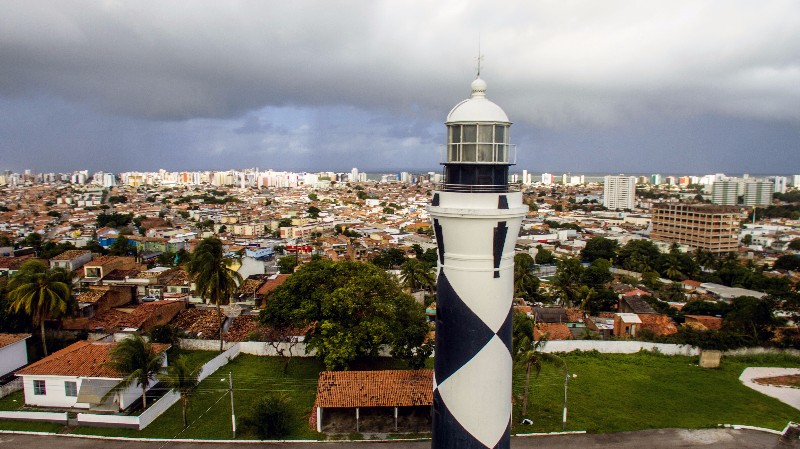 Mesmo com o avanço da tecnologia, os faróis sendo o principal meio de orientação de pescadores