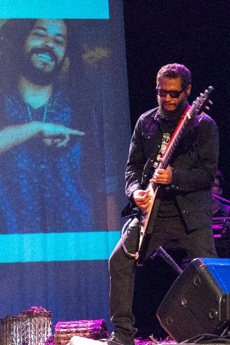Luiz de Assis faz show dentro do Projeto Teatro Deodoro é o Maior Barato