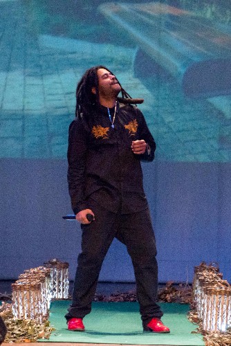 Luiz de Assis faz show dentro do Projeto Teatro Deodoro é o Maior Barato