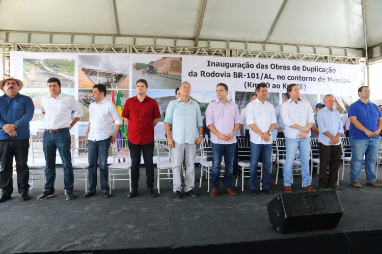 Autoridades inauguram obras de duplicação da BR-101/AL