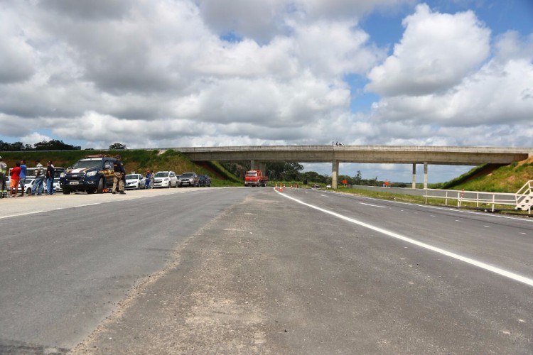 Autoridades inauguram obras de duplicação da BR-101/AL