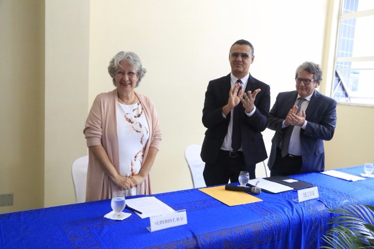 Regina Maria dos Santos assume oficialmente o comando do hospital a partir desta terça-feira
