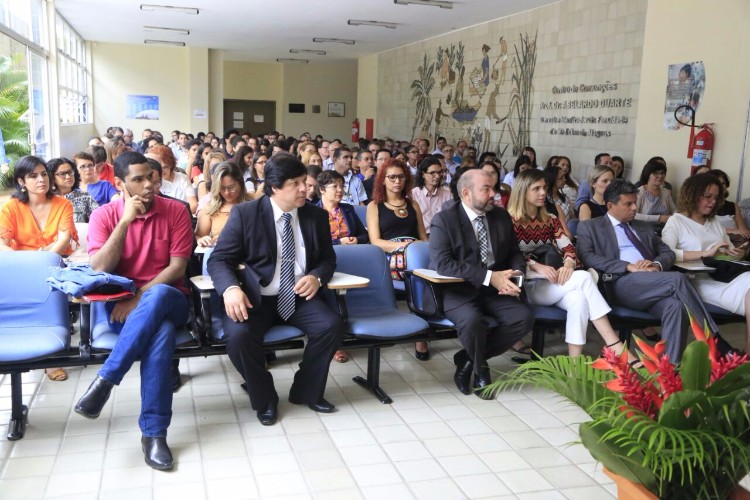 Regina Maria dos Santos assume oficialmente o comando do hospital a partir desta terça-feira