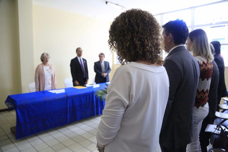 Regina Maria dos Santos assume oficialmente o comando do hospital a partir desta terça-feira