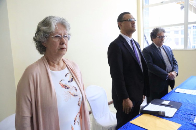Regina Maria dos Santos assume oficialmente o comando do hospital a partir desta terça-feira