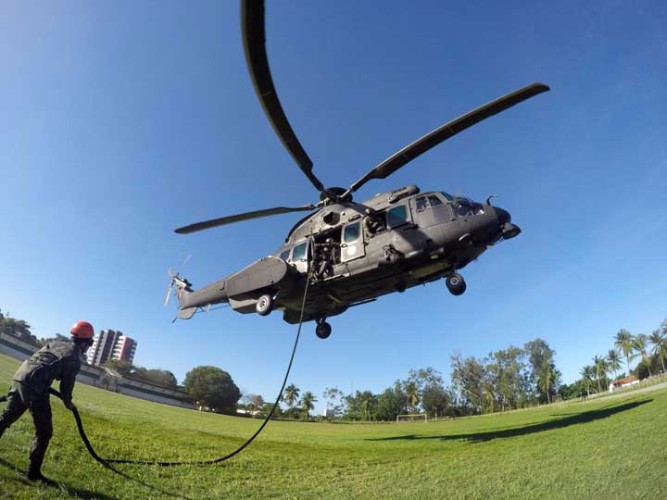 Com a 'Operação Rotores',  o 1º Batalhão de Aviação do Exército desembarcou em Alagoas
