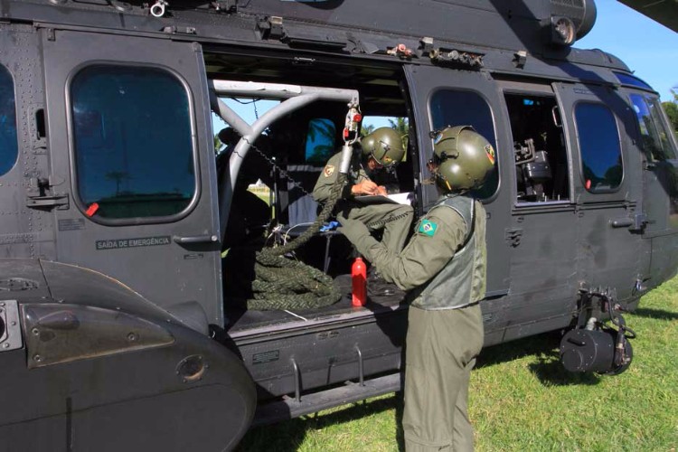Com a 'Operação Rotores',  o 1º Batalhão de Aviação do Exército desembarcou em Alagoas