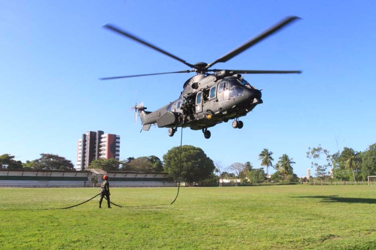 Com a 'Operação Rotores',  o 1º Batalhão de Aviação do Exército desembarcou em Alagoas