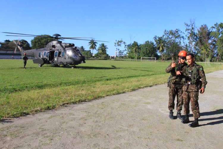 Com a 'Operação Rotores',  o 1º Batalhão de Aviação do Exército desembarcou em Alagoas