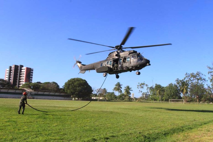 Com a 'Operação Rotores',  o 1º Batalhão de Aviação do Exército desembarcou em Alagoas