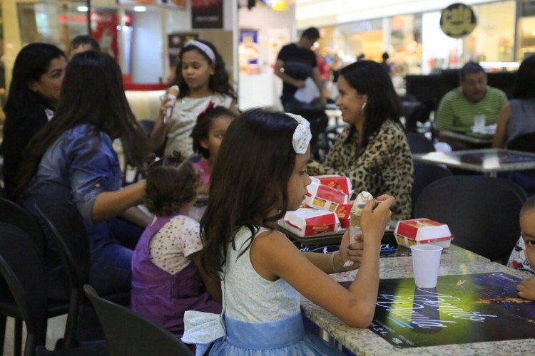 McDia Feliz acontece neste sábado para ajudar crianças com leucemia