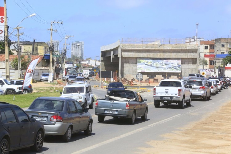 Obras na AL-101 Norte dá  continuidade da construção das galerias celulares no local

