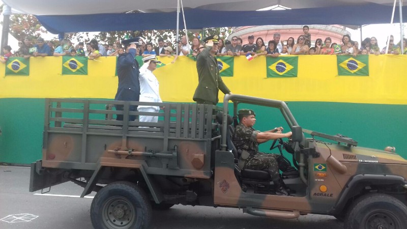 Desfile cívico de 7 de Setembro aconteceu em trecho da orla de Maceió