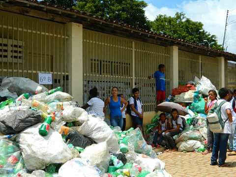 Comunidade acadêmica se envolveu no recolhimento e pesagem do material