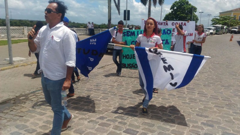 Governadores do Nordeste fazem ato em defesa do Rio São Francisco 
