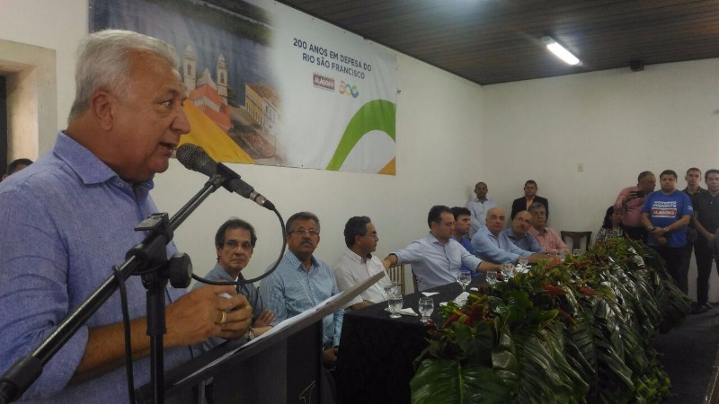 Governadores do Nordeste fazem ato em defesa do Rio São Francisco 