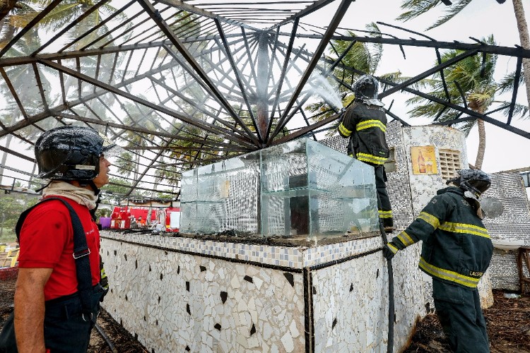 Equipes do Corpo de Bombeiros foram acionadas