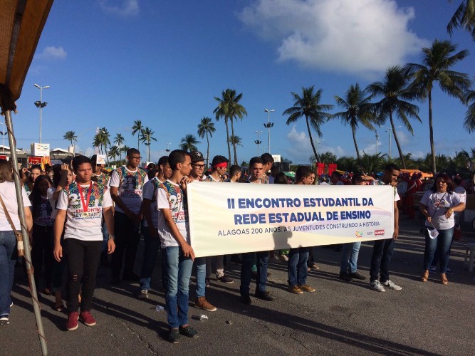 Cerimônia foi marcada por apresentações de escolas e bandas de fanfarra de todo o estado