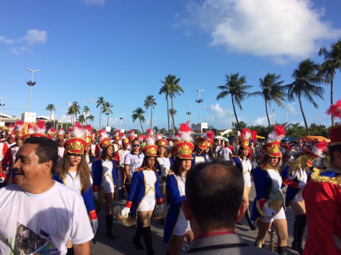 Cerimônia foi marcada por apresentações de escolas e bandas de fanfarra de todo o estado