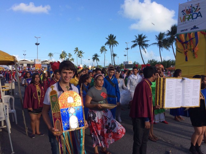 Cerimônia foi marcada por apresentações de escolas e bandas de fanfarra de todo o estado