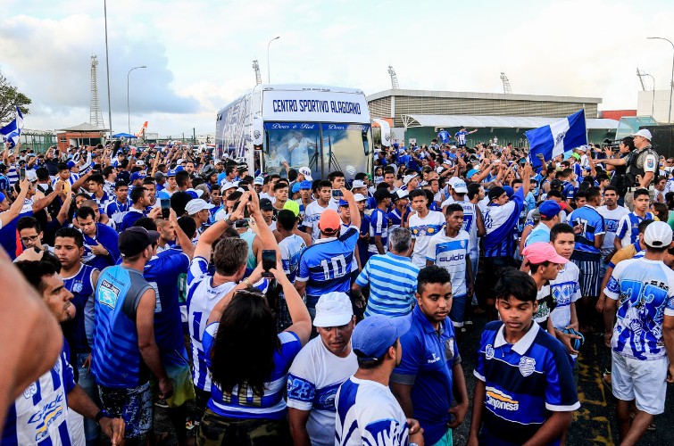 CSA venceu o Tombense por 2 a 0 e está prestes a ir para a Série B
