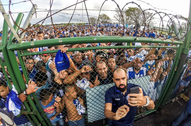 CSA venceu o Tombense por 2 a 0 e está prestes a ir para a Série B