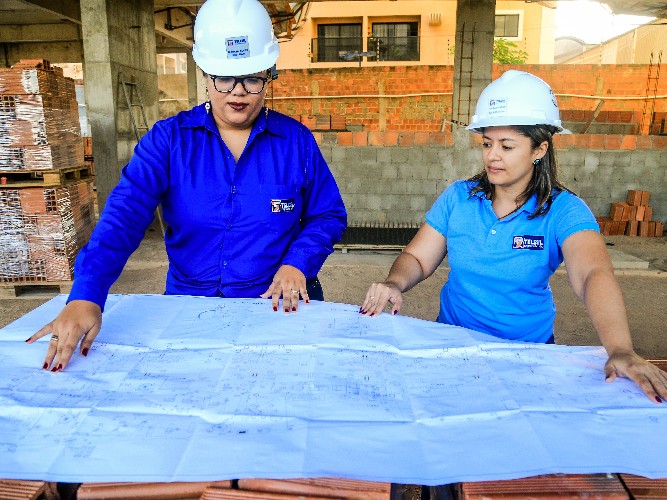 Pâmela Gusmão (esq) e Thaize Santos (dir)