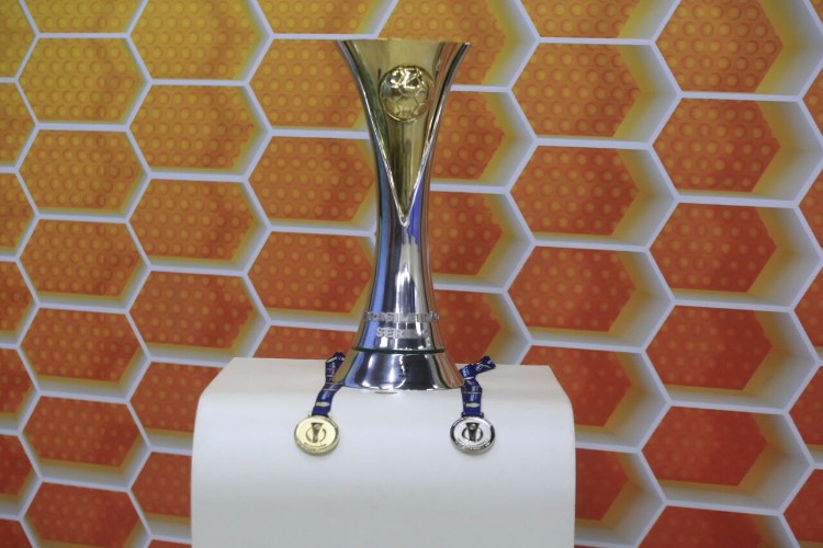Taça do campeão da Série C visita estúdios da OAM