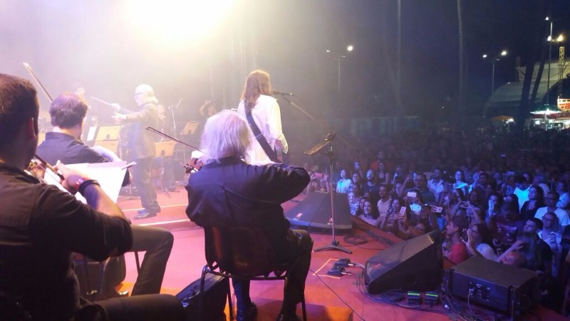Música erudita e popular se uniram em um show no estacionamento do bairro de Jaraguá, encantando e e