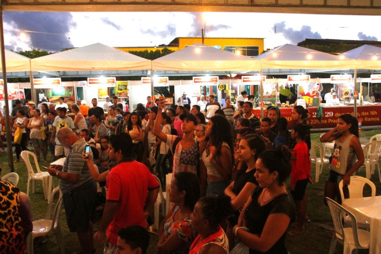 Público poderá degustar massas, feijoada, tapioca e doces em geral, tudo produzido pelos comerciante