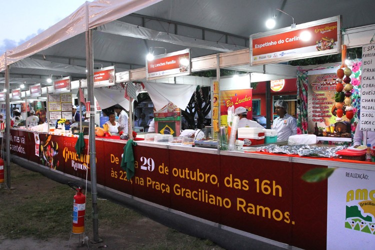 Público poderá degustar massas, feijoada, tapioca e doces em geral, tudo produzido pelos comerciante