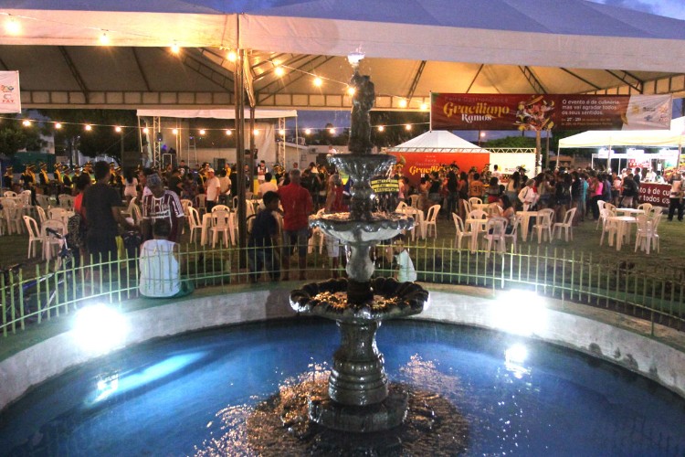 Público poderá degustar massas, feijoada, tapioca e doces em geral, tudo produzido pelos comerciante
